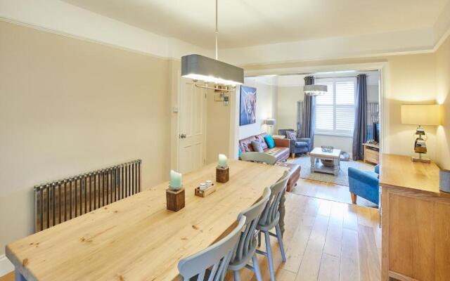 Host Stay Hutton House