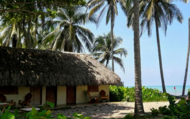 Cabañas Frente a la Playa IV