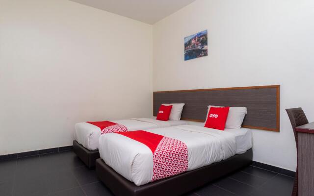 OYO 44095 Bluewater Hotel (2)