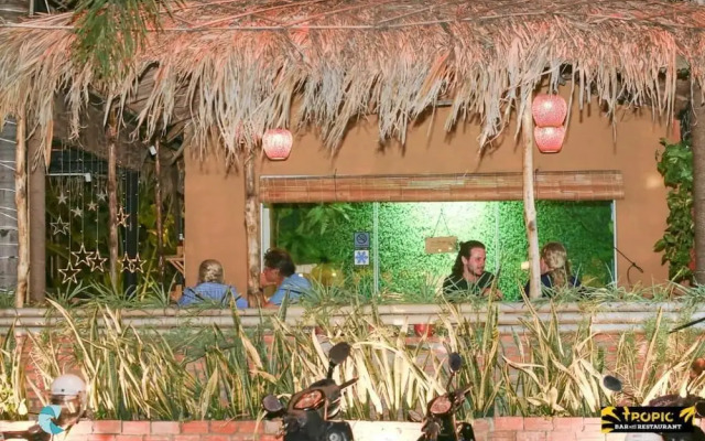 tropic hostel and restaurant