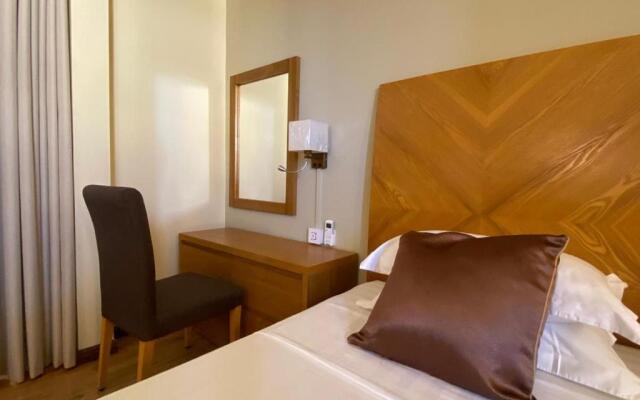 The Monalysa Suites And Residence