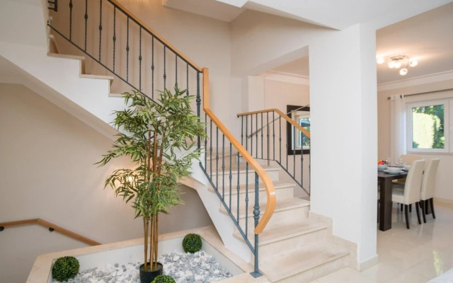 Three-bed Portim o Townhouse by Ideal Homes