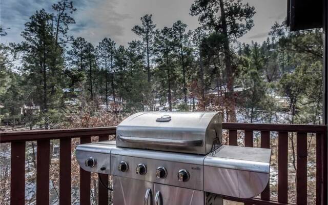 Antler Crossing - Two Bedroom Cabin
