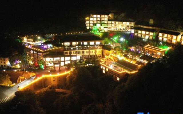 Yulongshan Dong Spring Resort