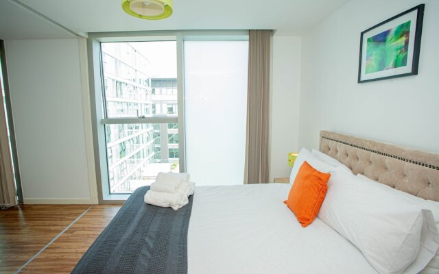 Chelsea Suites Central Milton Keynes - Sleeps 4