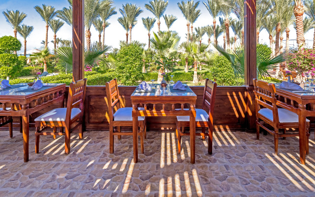 Le Jardin Aqua Park Resort