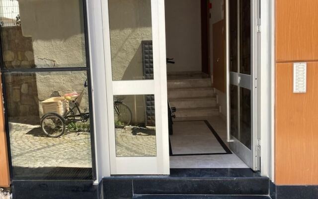 Yağız Apart
