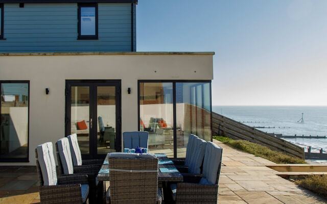 The Sea House - Ultimate Seafront Living Sunsets
