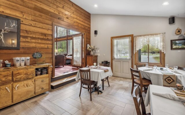 Good Medicine Lodge Bed & Breakfast