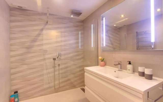 Modern Beach Penthouse