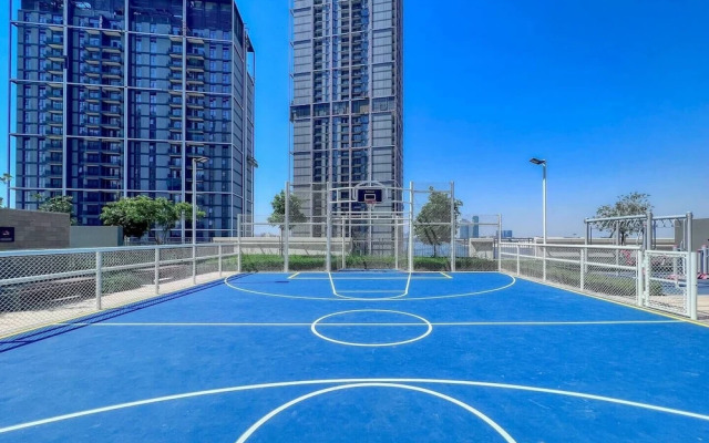 Bright 2BR in top Creek Rise Tower