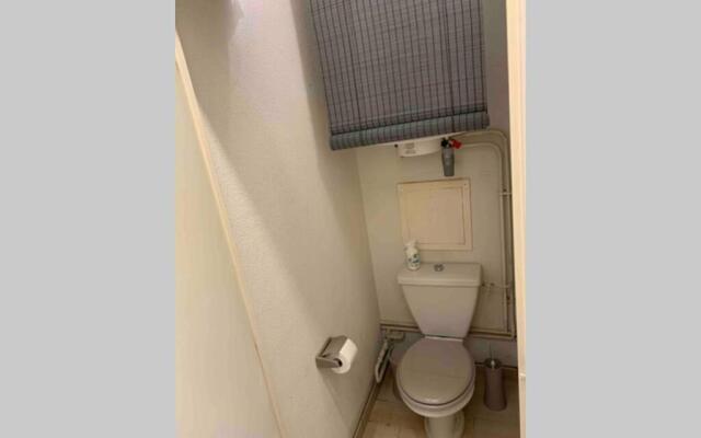 Studio chaleureux et ensoleillé !