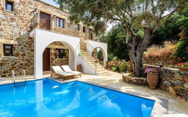 Minos Country Living Apartments