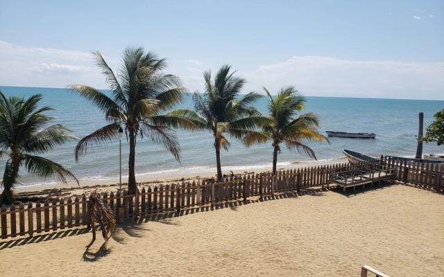 Pal's on the Beach - A Gold Standard Hotel