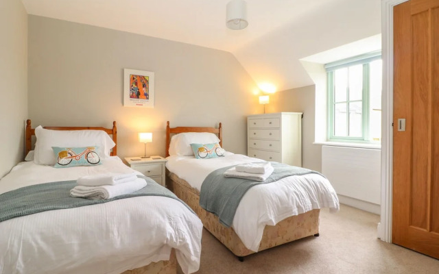 9 Windrush Heights