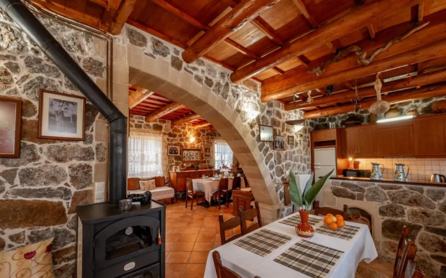 Maria s Serene Countryside Retreat by Chania