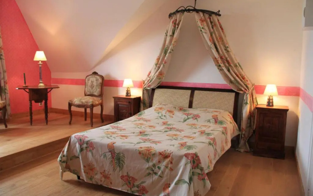 Chateau Moncassin