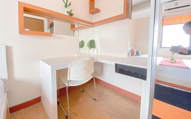 Spacious Cozy Living 3Br At Gateway Ahmad Yani Cicadas Apartment