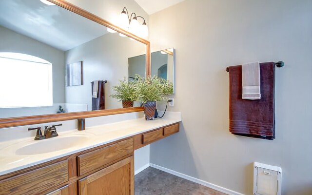 Ironwood - 3 Br home by RedAwning