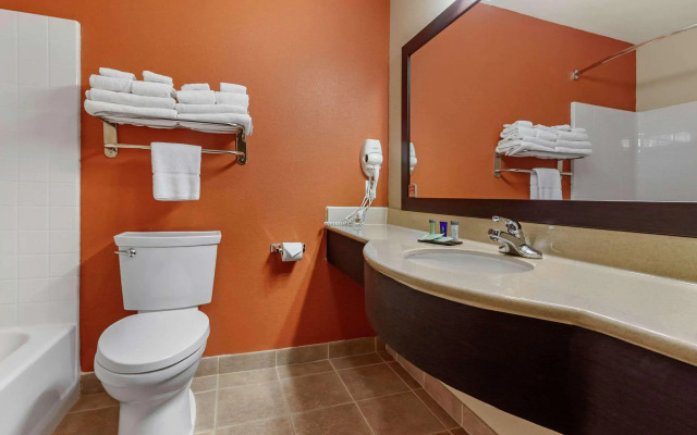 Sleep Inn & Suites Hays I-70
