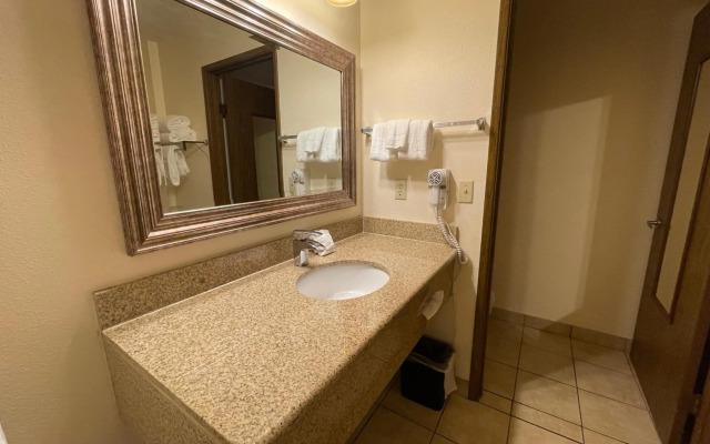 Sunnyside Inn & Suites