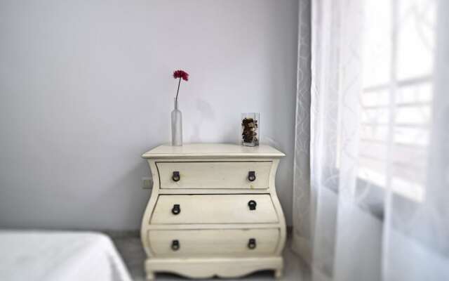 Juan de Austria - terraza y parking