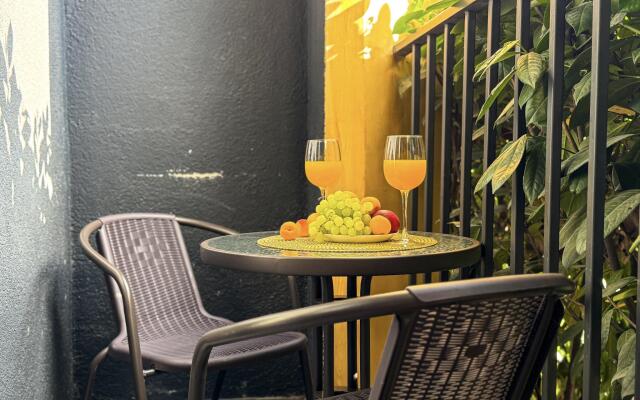 Apartment Monaco 24 on Alexandriyskiy Lane
