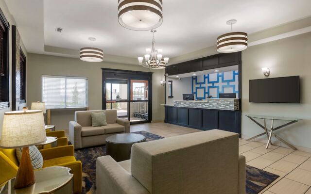 Holiday Inn Express Searcy