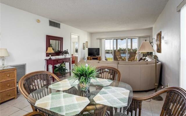 Sand Caper 103 - Two Bedroom Condo