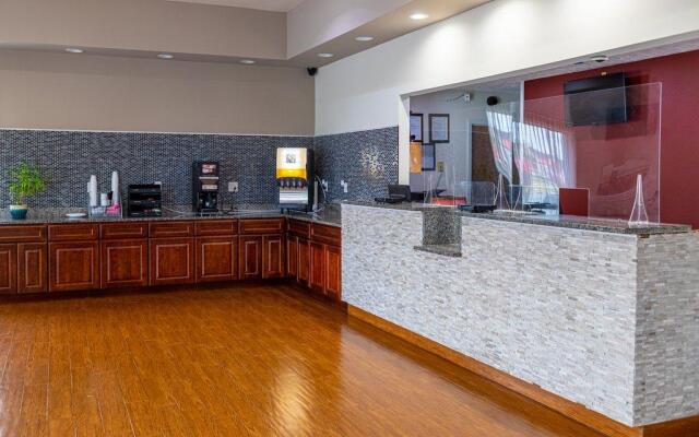 Red Roof Inn Savannah - Richmond Hill/ I-95