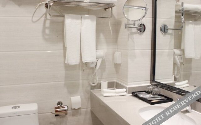 Bihai Yilin Holiday Hotel