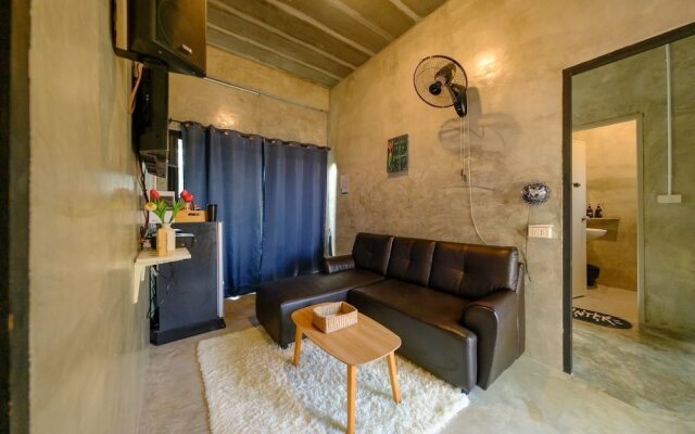 Rayong Pool Villa & Camping
