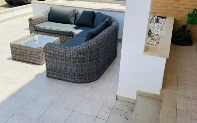 Beautiful 2-bed Villa in Albufeira