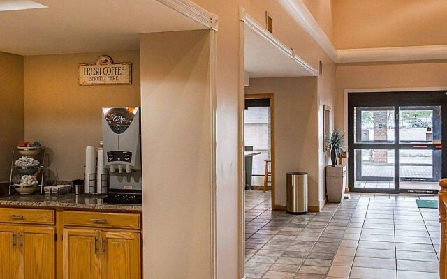 Quality inn & Suites Cincinnati I-275