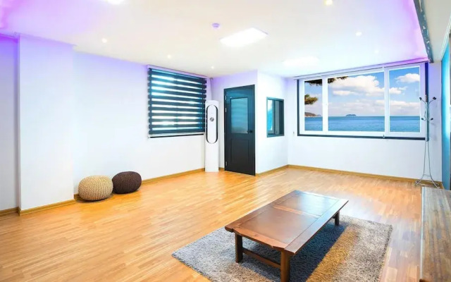 Geoje Big Sol Pension