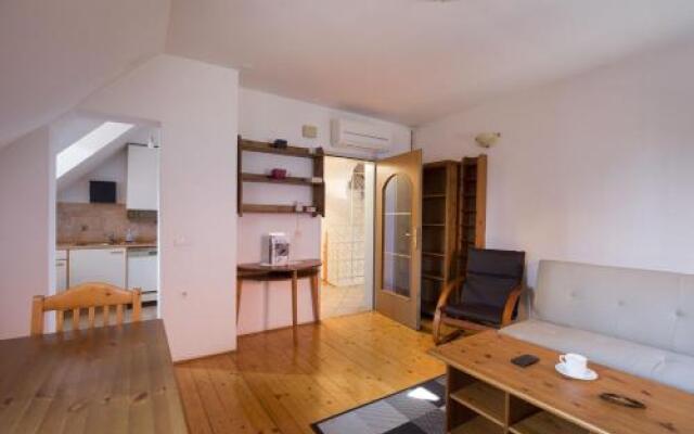 Tour As Apartment Zabjak