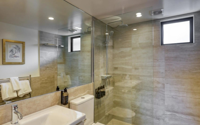 Garden Court Suites And Apartments