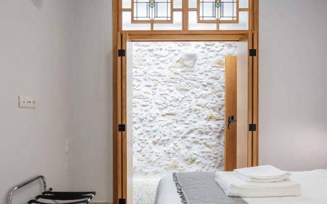 stylish apt up to 4 in Rethymno