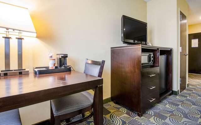 Quality Inn & Suites Glenmont - Albany South