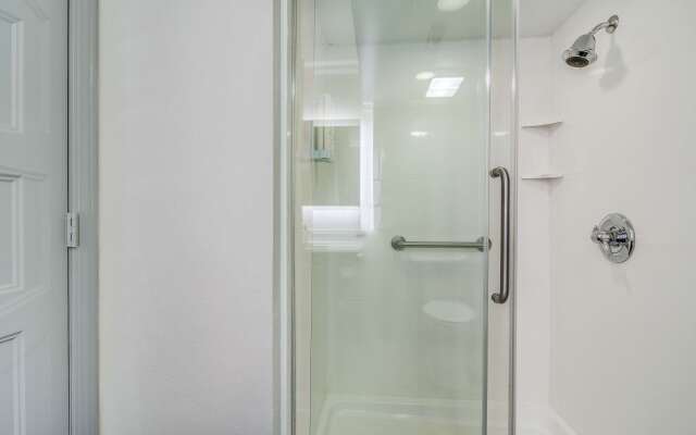 Clarion Pointe Wake Forest - Raleigh North