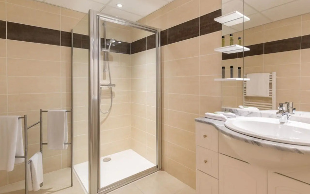 Home Médicis Les Petites Roches