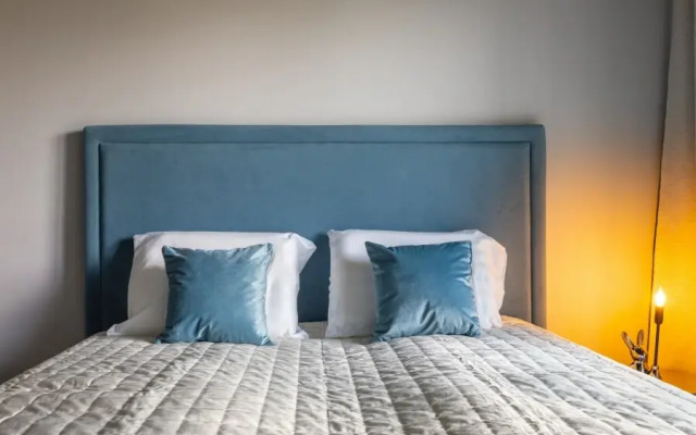 Посутки на Тургенева 14