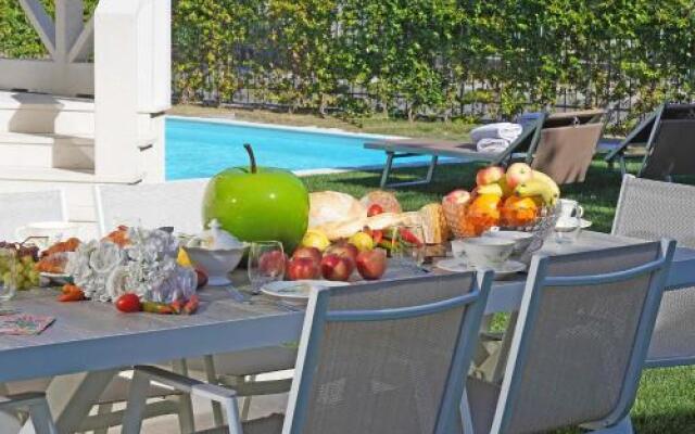 Villa Sabine: New Modern villa with Private pool