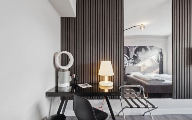 The Room 44