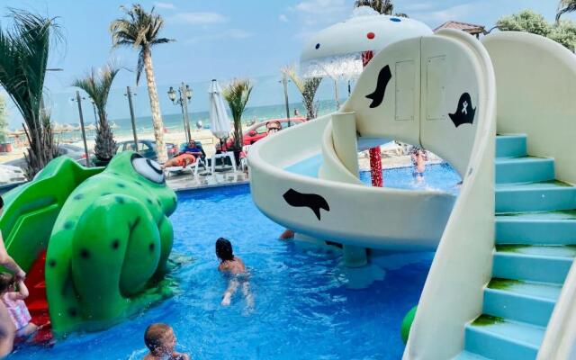The Anchor in Complexul Alezzi Beach Resort