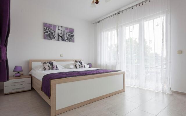 Old Stone - A2(4+1) in Sukosan