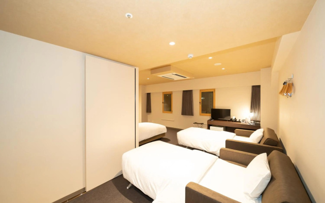 Shinsaibashi ARTY Inn – Guest Rooms – Osaka