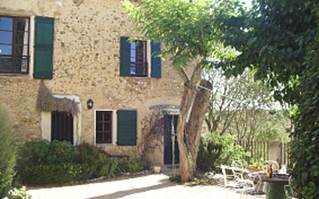 House With 4 Bedrooms in Allemagne en Provence, With Furnished Garden