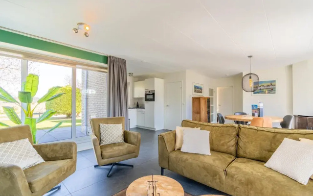 Tastefully Furnished Detached Bungalow