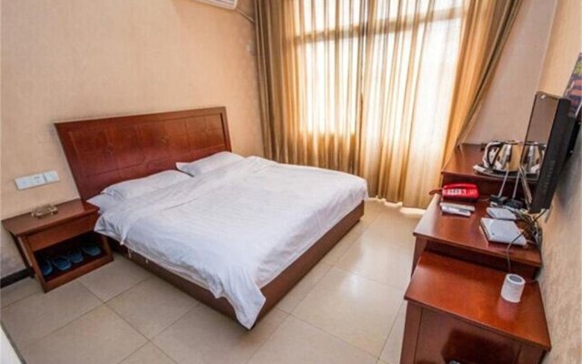 Yibin Meilun Business Hotel